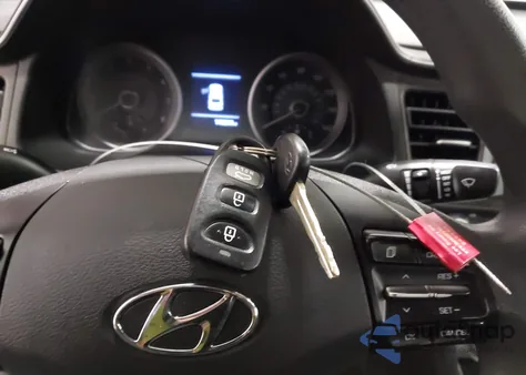 2019 Hyundai Elantra Sel z USA, uszkodzony, nr VIN 5NPD84LF1KH427730